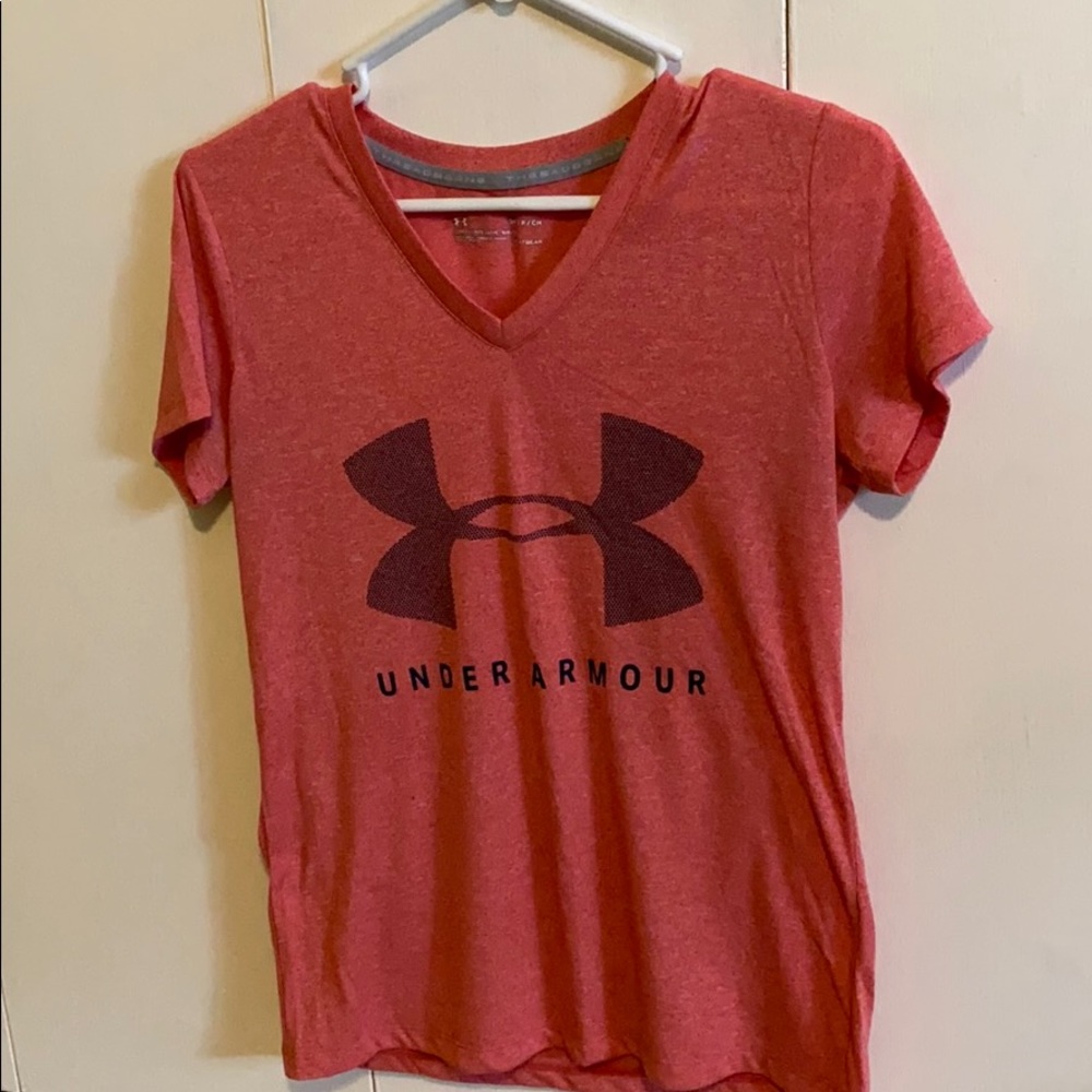 Women’s sports T. Under armor